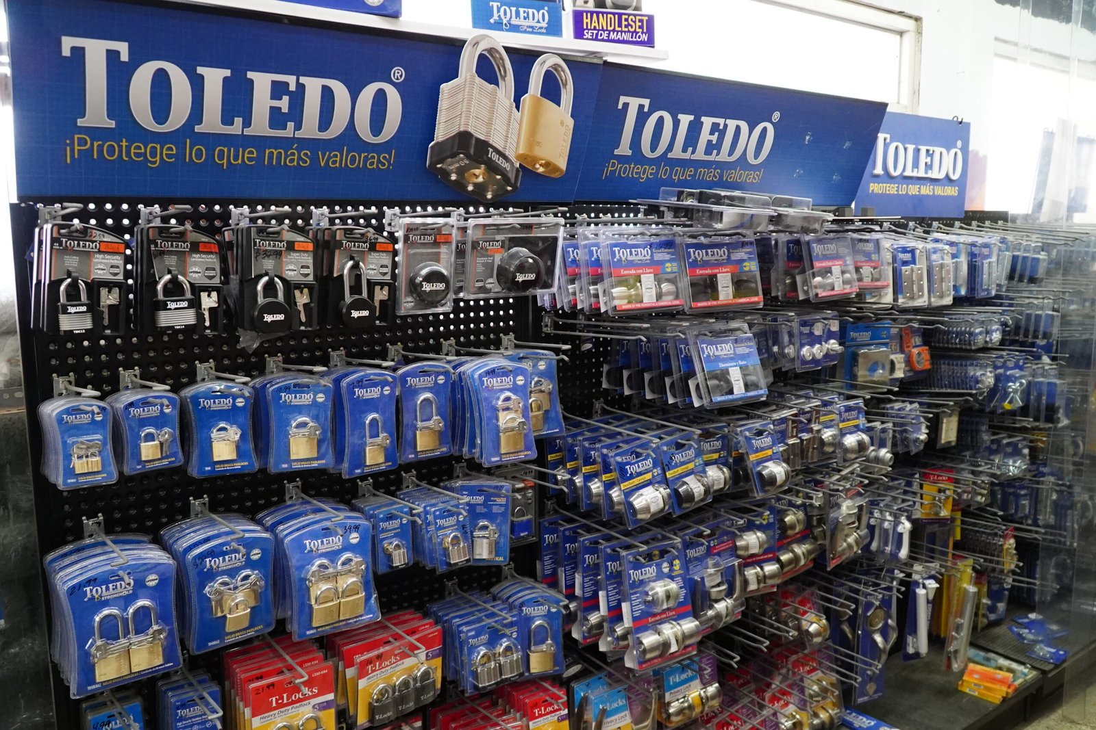 Ferretería Royal(7)