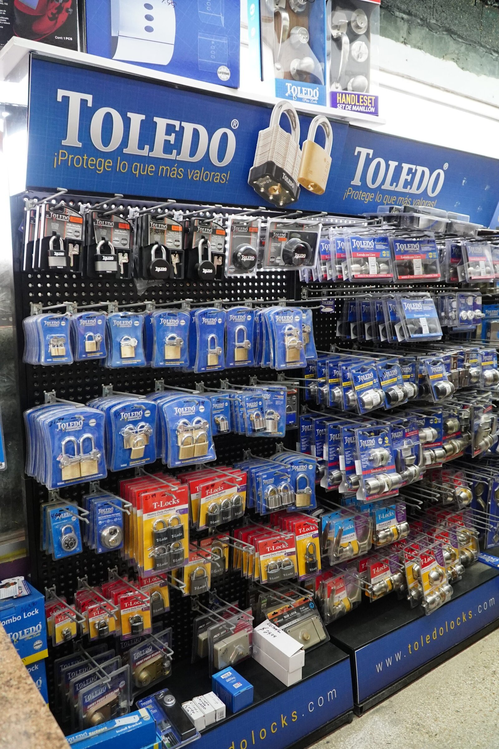 Ferretería Royal(8)